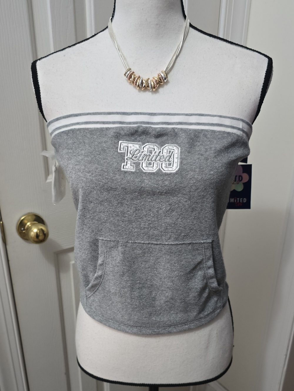 LIMITED TOO SIGNATURE BRAND WOMEN'S JUNIORS GRAY AND WHITE CROP TOP SIZE MEDIUM
